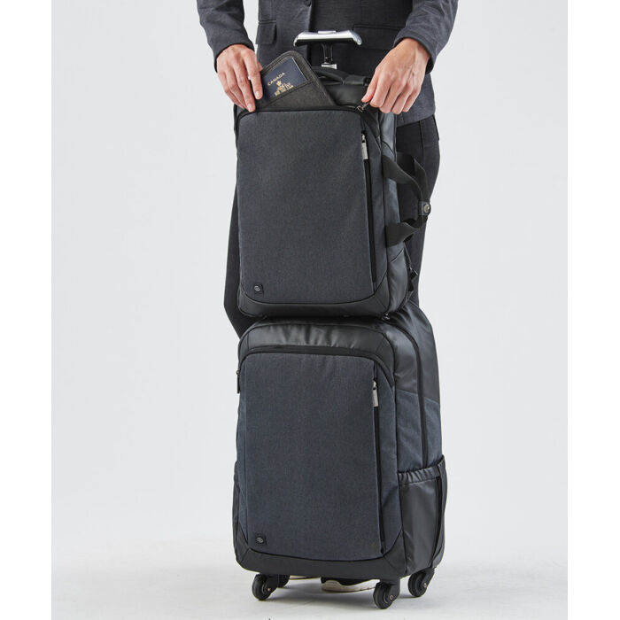 Road Warrior computer pack Thumbnail