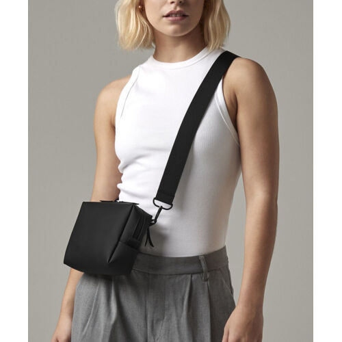 Matte PU cross-body bag Thumbnail