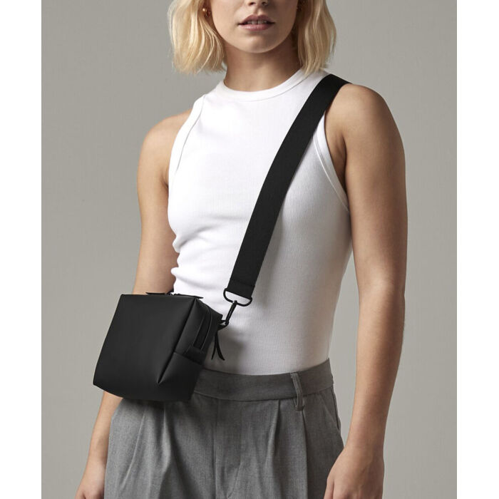 Matte PU cross-body bag Thumbnail