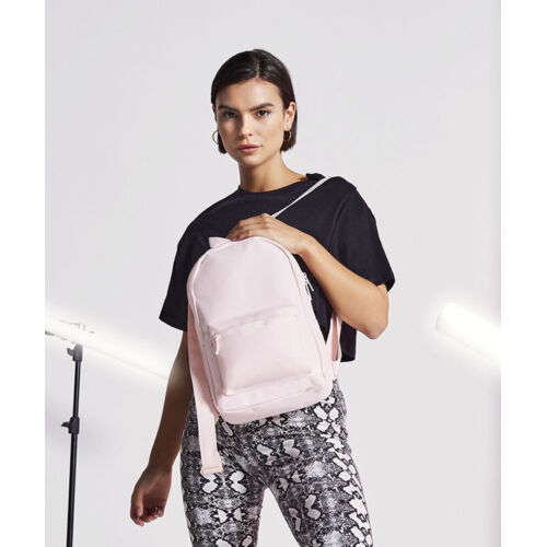 Mini essential fashion backpack Thumbnail