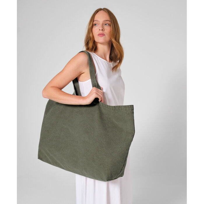 Garment-dyed oversized tote bag Thumbnail